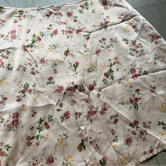 Reformation Benson Floral-Print Silk-Satin Mini Skirt in Vivian - Picture 9 of 9